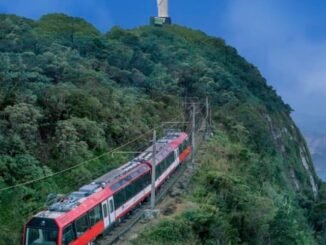 cropped-8-Trem-do-Corcovado_repdoucao.jpg