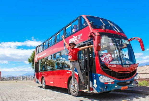 QUITO TOUR BUS