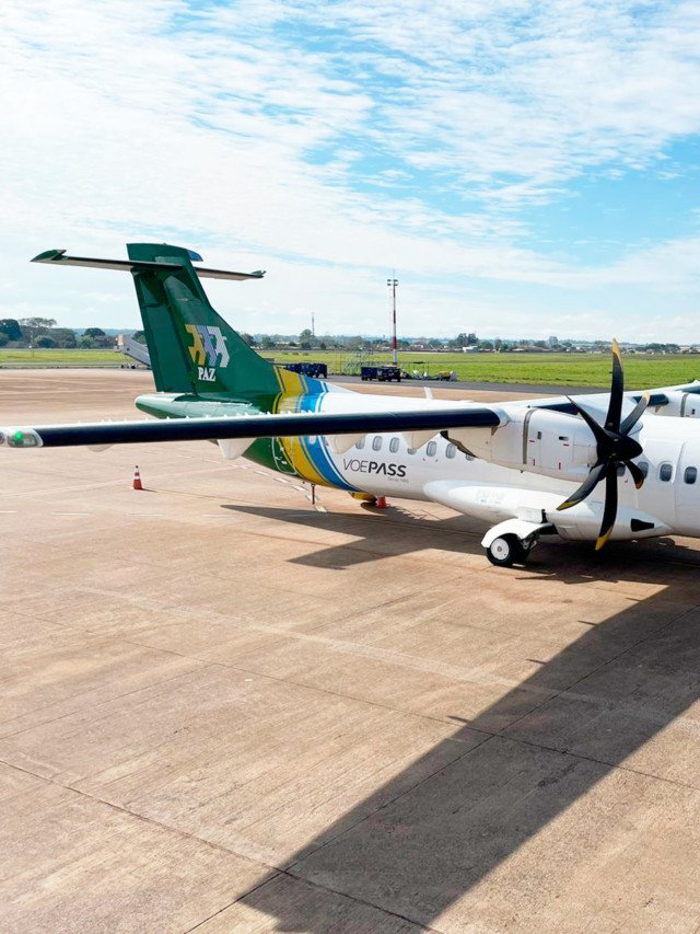 Conheça o avião retrô da aérea brasileira mais antiga