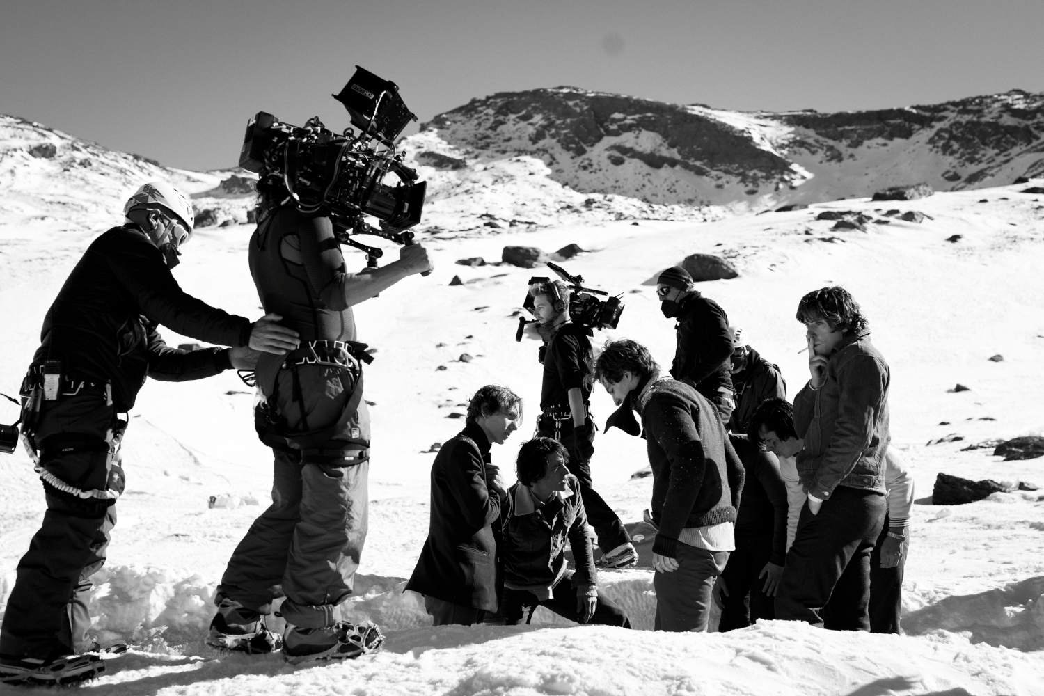 Veja fotos dos bastidores de 'A Sociedade da Neve', novo filme da Netflix
